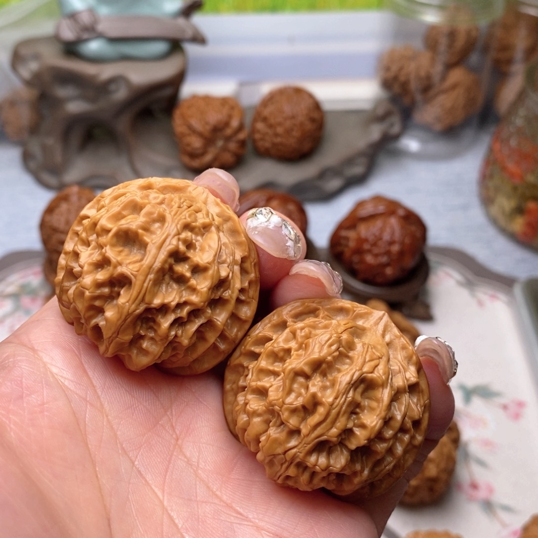 【闪购商品】文玩核桃把件小**享苹果