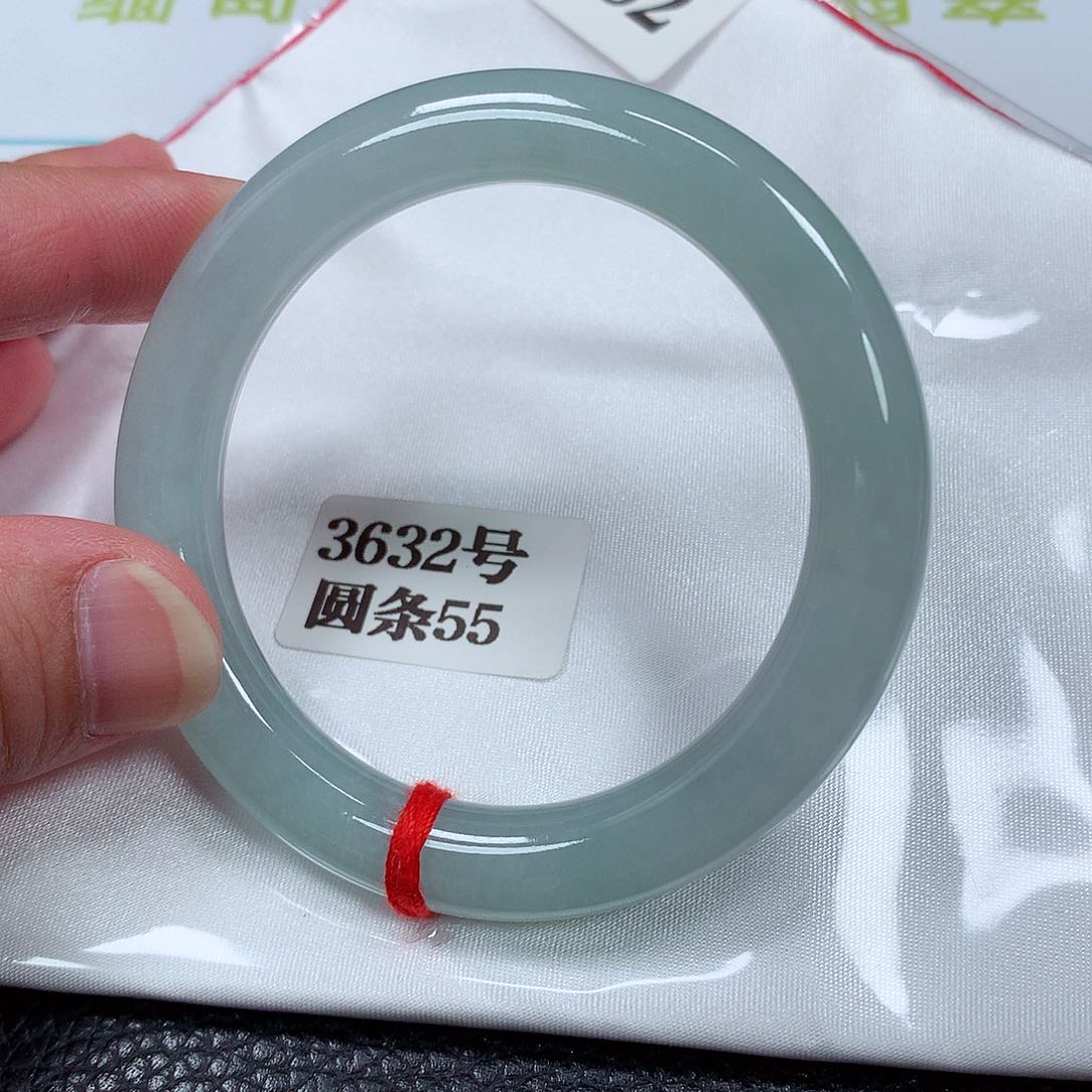 【闪购商品】翡翠手镯未镶嵌3632号