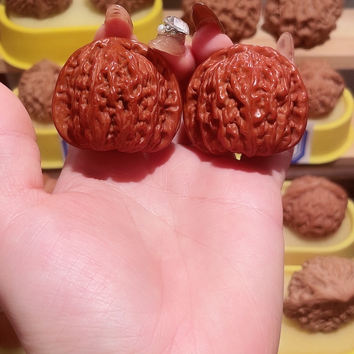 把件文玩核桃闷白