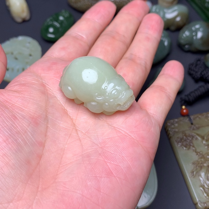 和田玉颈饰未镶嵌