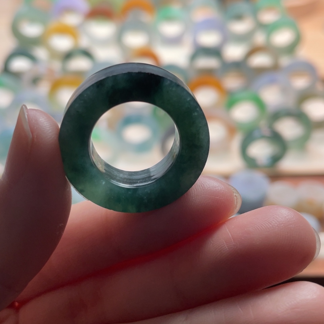 定制翡翠未镶嵌抖音