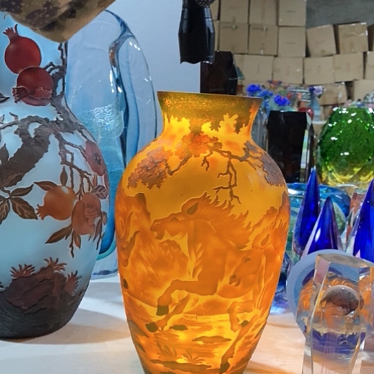 琉璃花瓶高26厘米口径8厘米