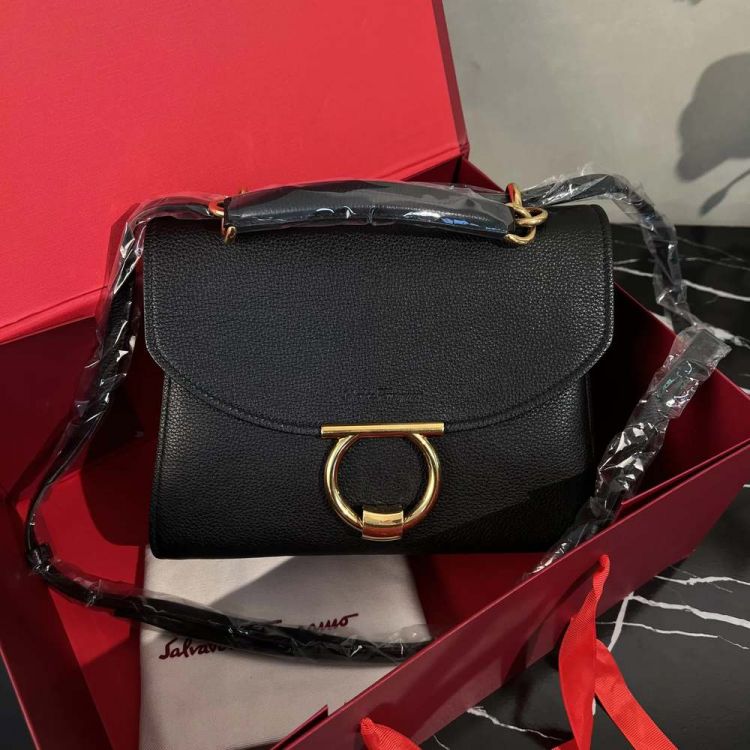 99新/菲拉格慕/C8358201505/[MQR1228B0028]