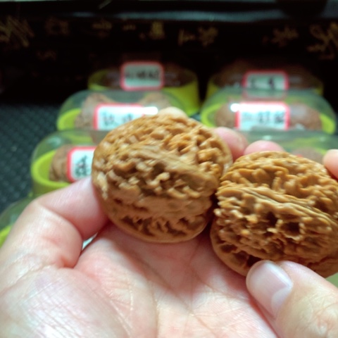 吊坠文玩核桃E****琪野生