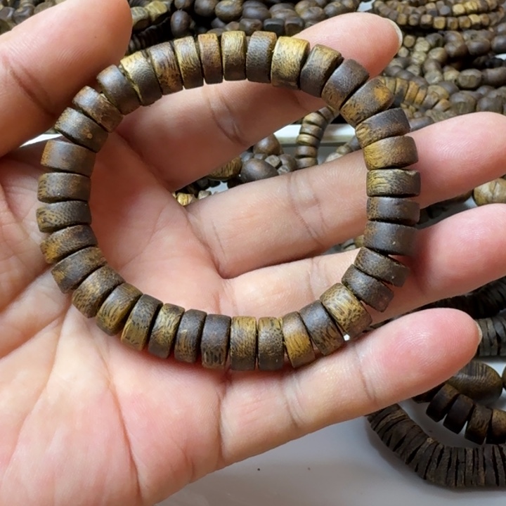 沉香手串乌身手串10克加