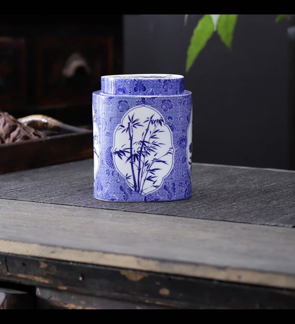 高档梅兰竹菊四方茶叶罐陶瓷密封储物罐