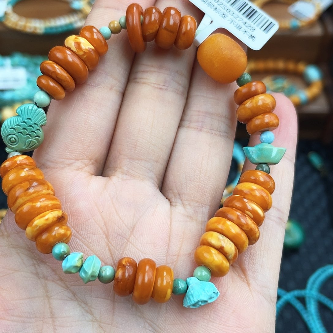 未镶嵌琥珀裸石多样发其一