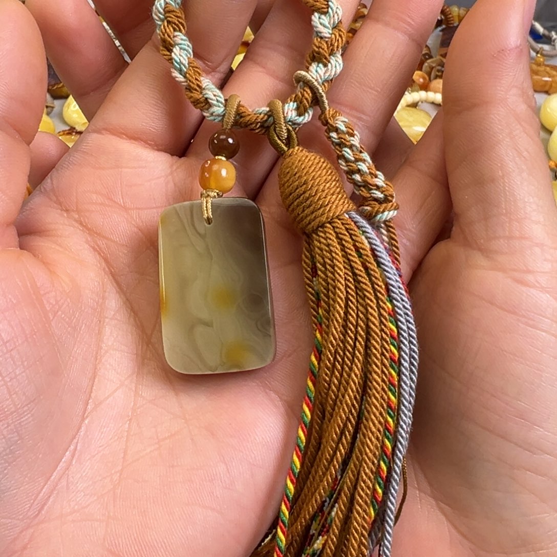 蜜蜡裸石未镶嵌蜜蜡