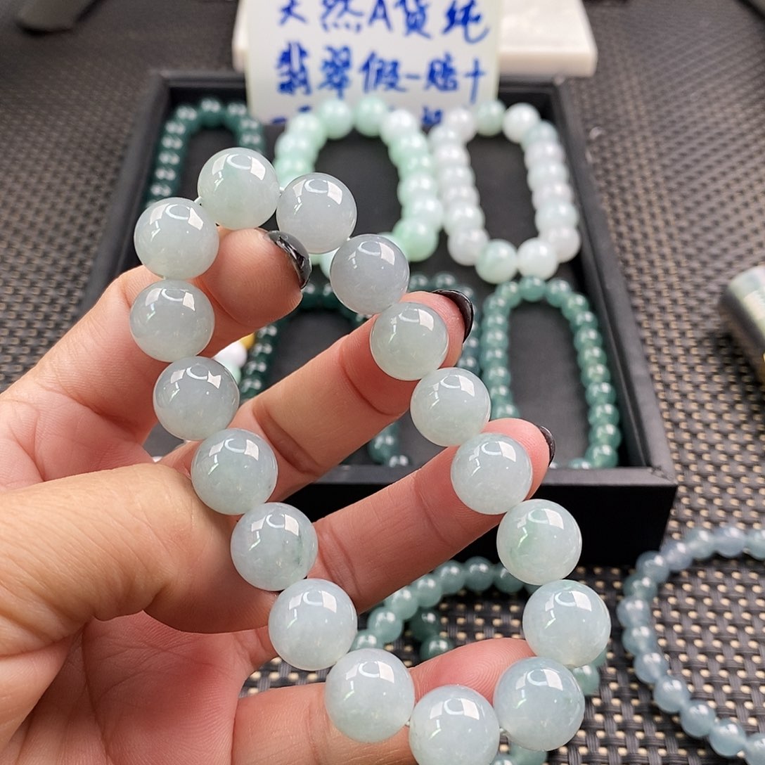 大***白翡翠未镶嵌手链翡翠手串