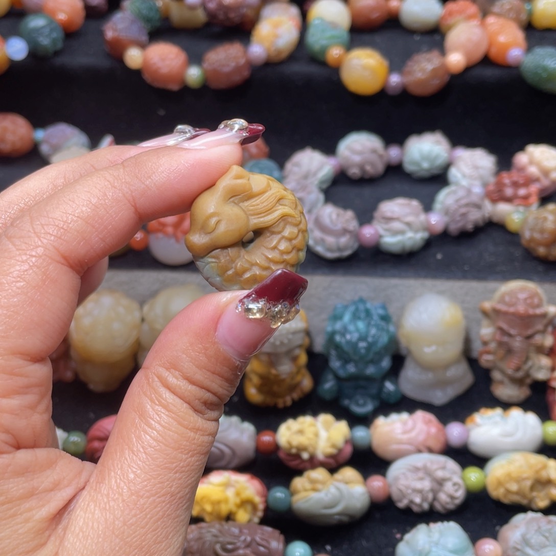 石英质玉手链未镶嵌