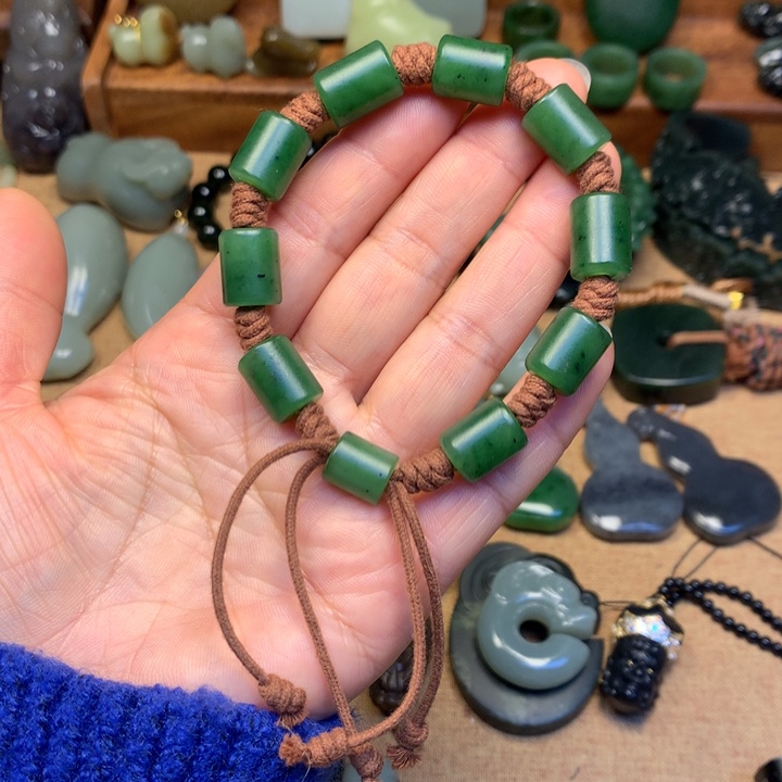 最***金和田玉未镶嵌颈饰