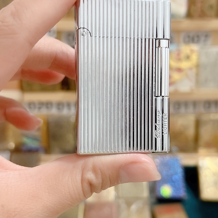银色竖条纹火机特价款