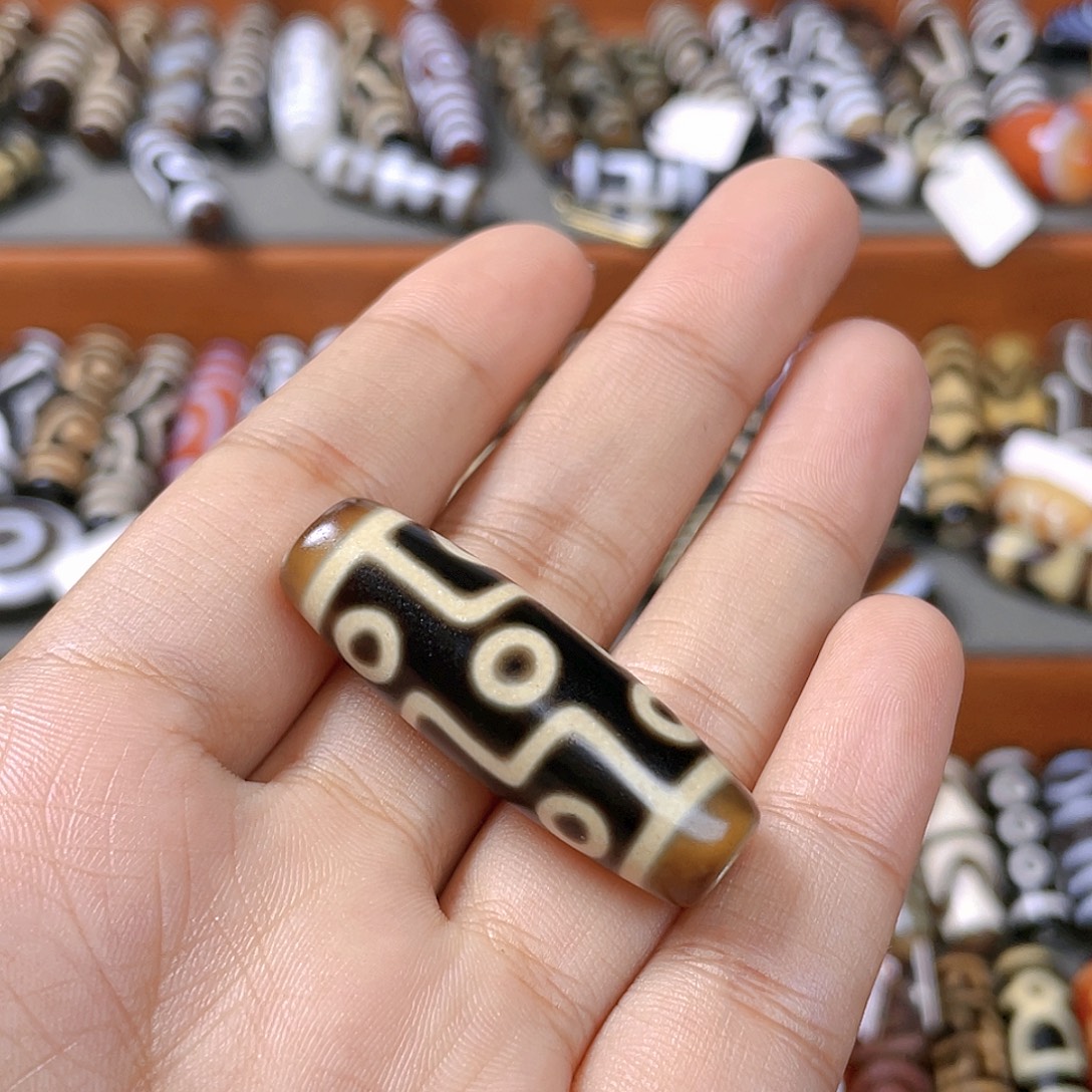 无***为玛瑙/玉髓未镶嵌颈饰