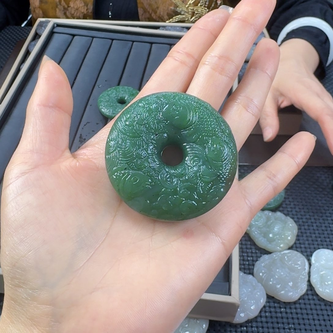 颈饰未镶嵌和田玉（碧玉）多样性发货 拍一发一