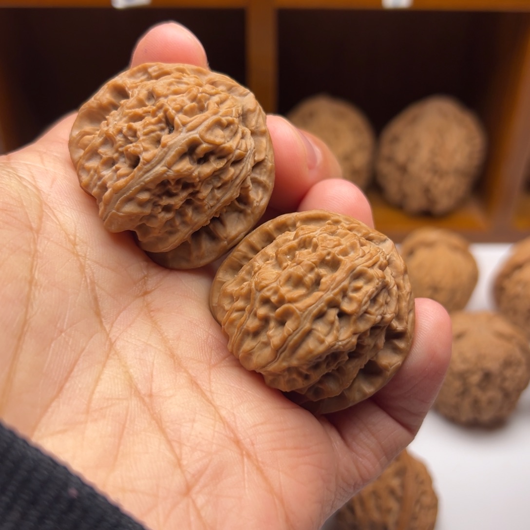 吊坠文玩核桃37尺全品三角白