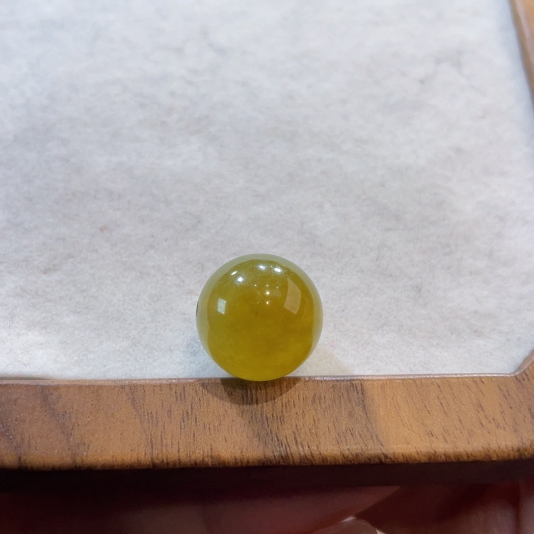 翡翠手链未镶嵌卡12.8浓黄色珠