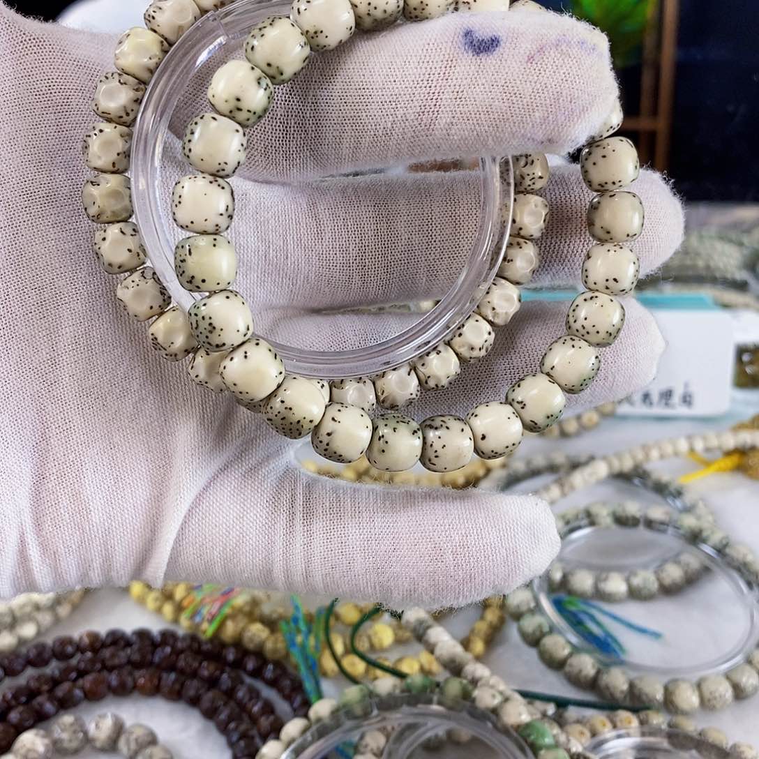 星月菩提手串逸*竹星月菩提雕刻手串