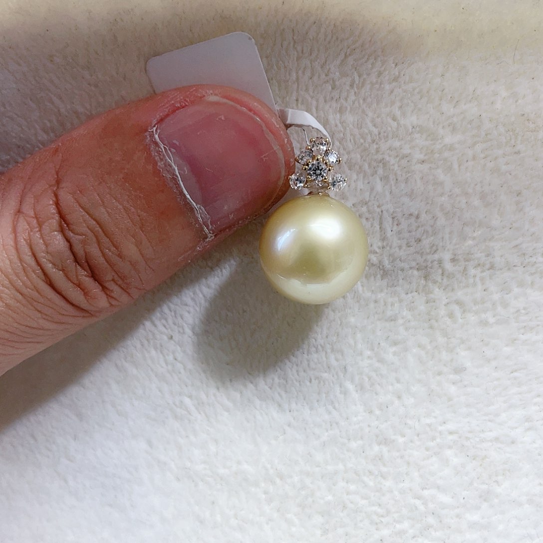 海水珍珠颈饰18K金镶嵌