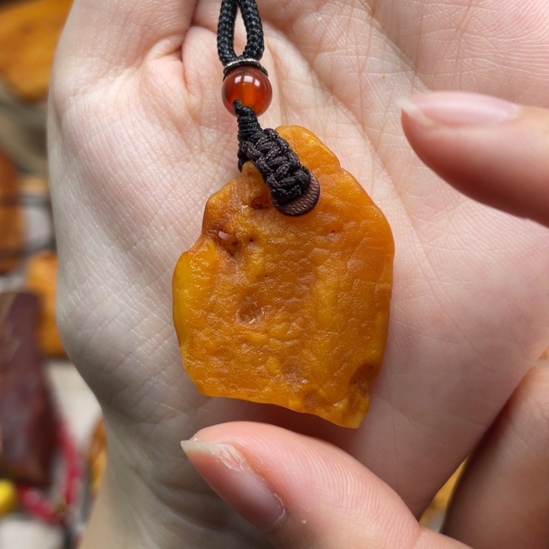 琥珀未镶嵌珠宝奇石