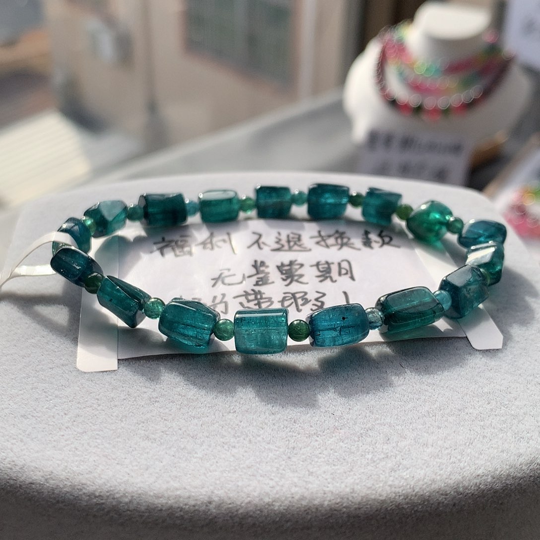 定制碧玺未镶嵌随型宝石蓝不退换