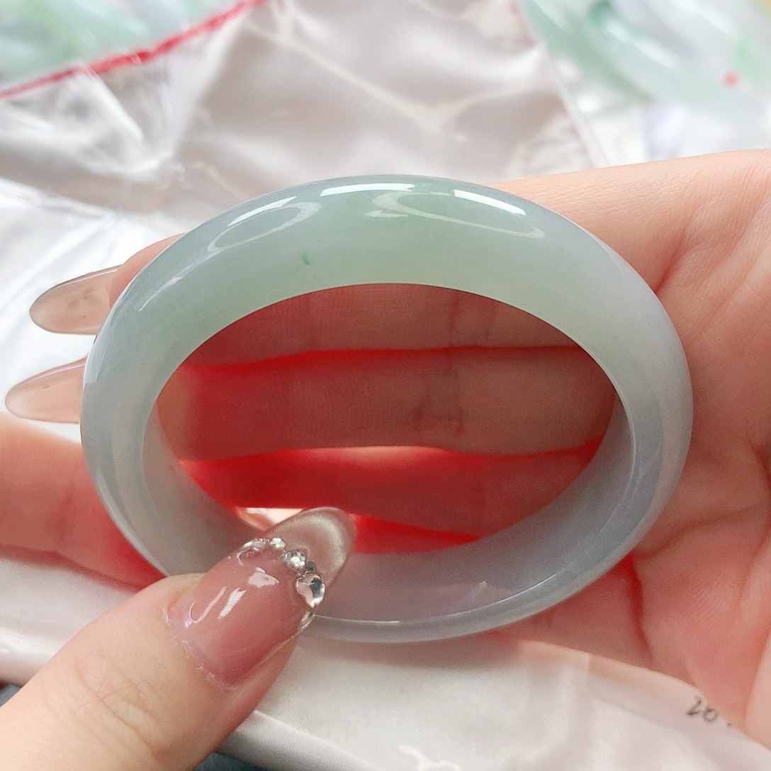 翡翠手镯未镶嵌缅甸天然A货翡翠