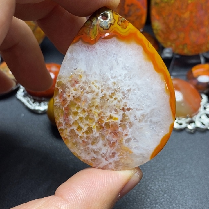 玛瑙/玉髓颈饰未镶嵌