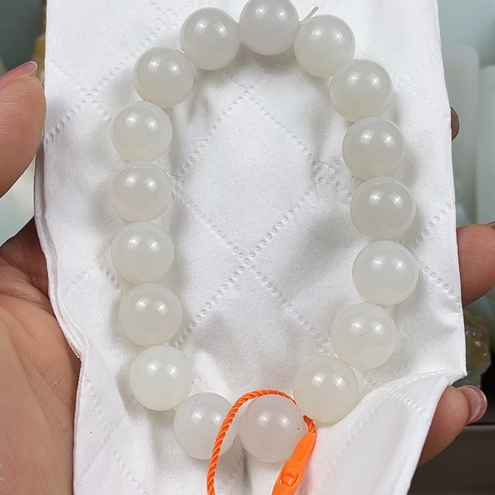 和田玉（糖玉）挂件未镶嵌