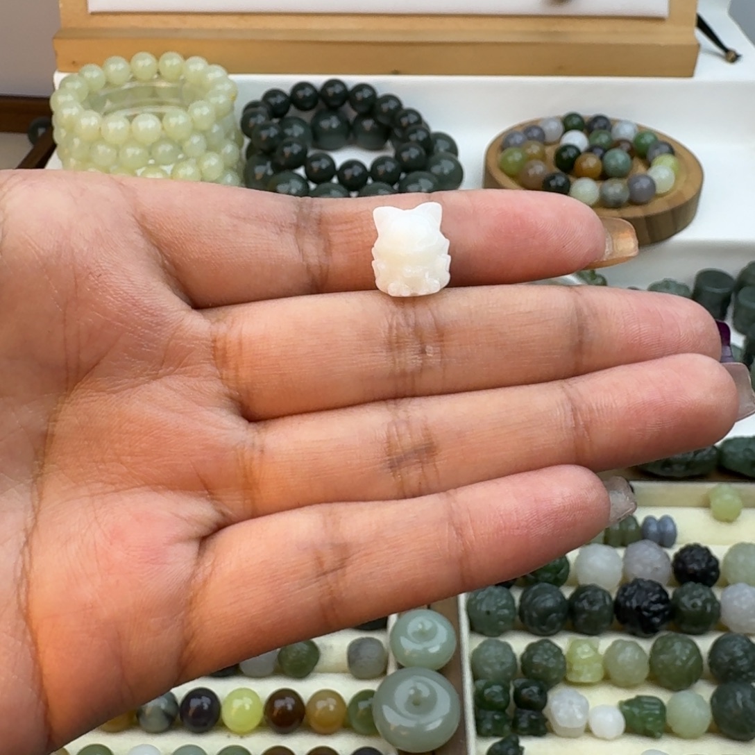 小***～和田玉未镶嵌珠宝半成品和田玉九尾11-12