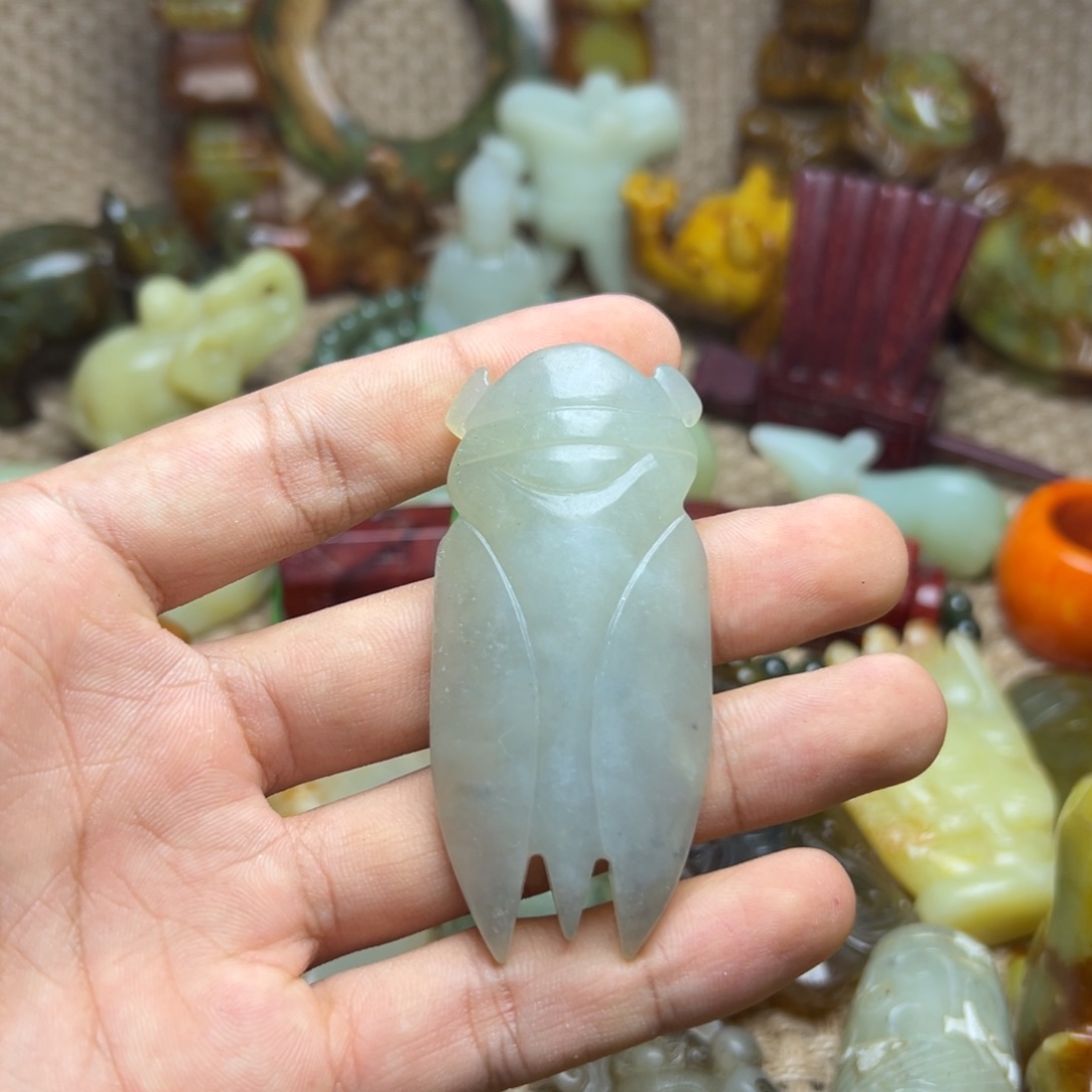 未镶嵌蛇纹石玉颈饰