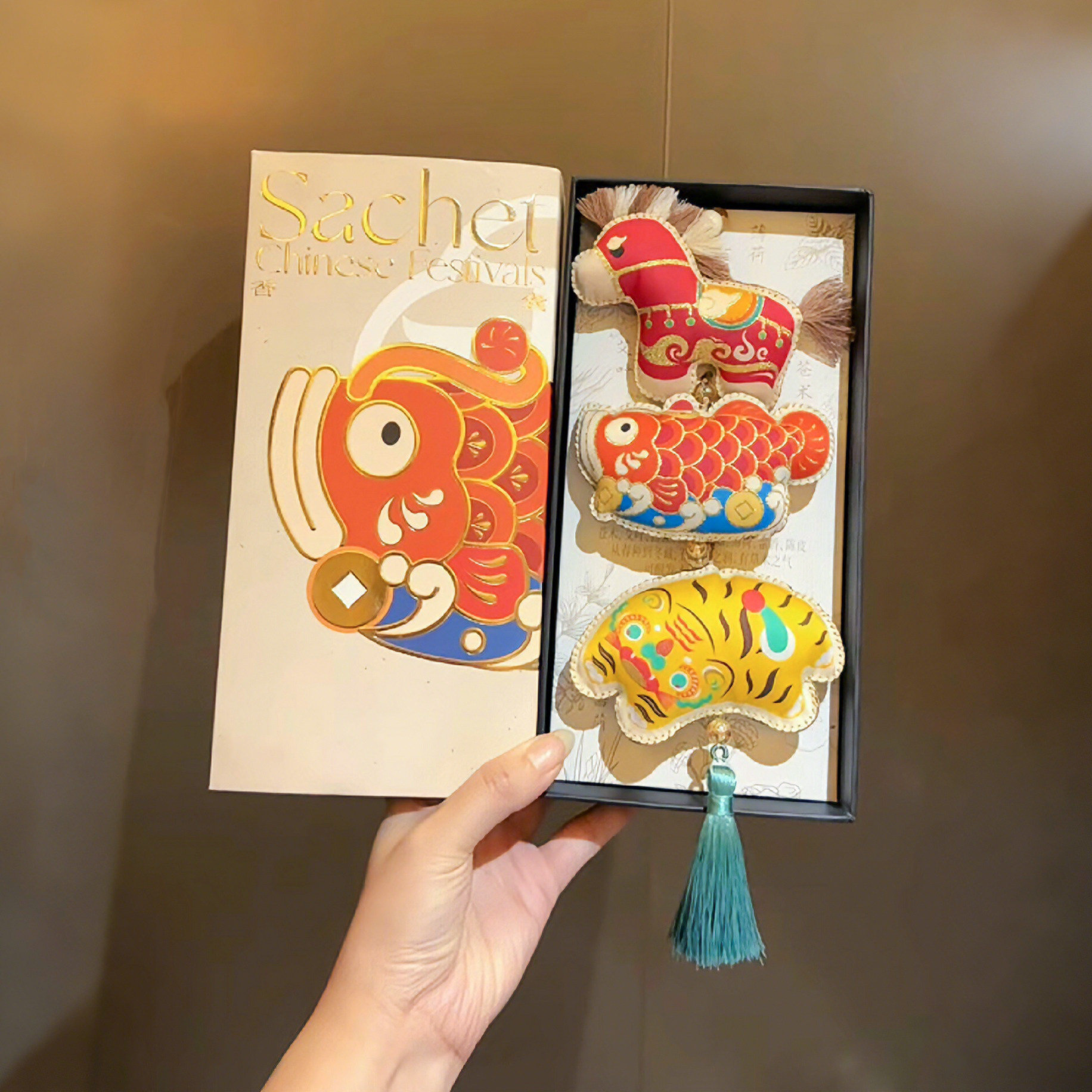 新年礼物刺绣小马香囊挂件2026马年装饰品吉祥物包挂车挂创意礼品