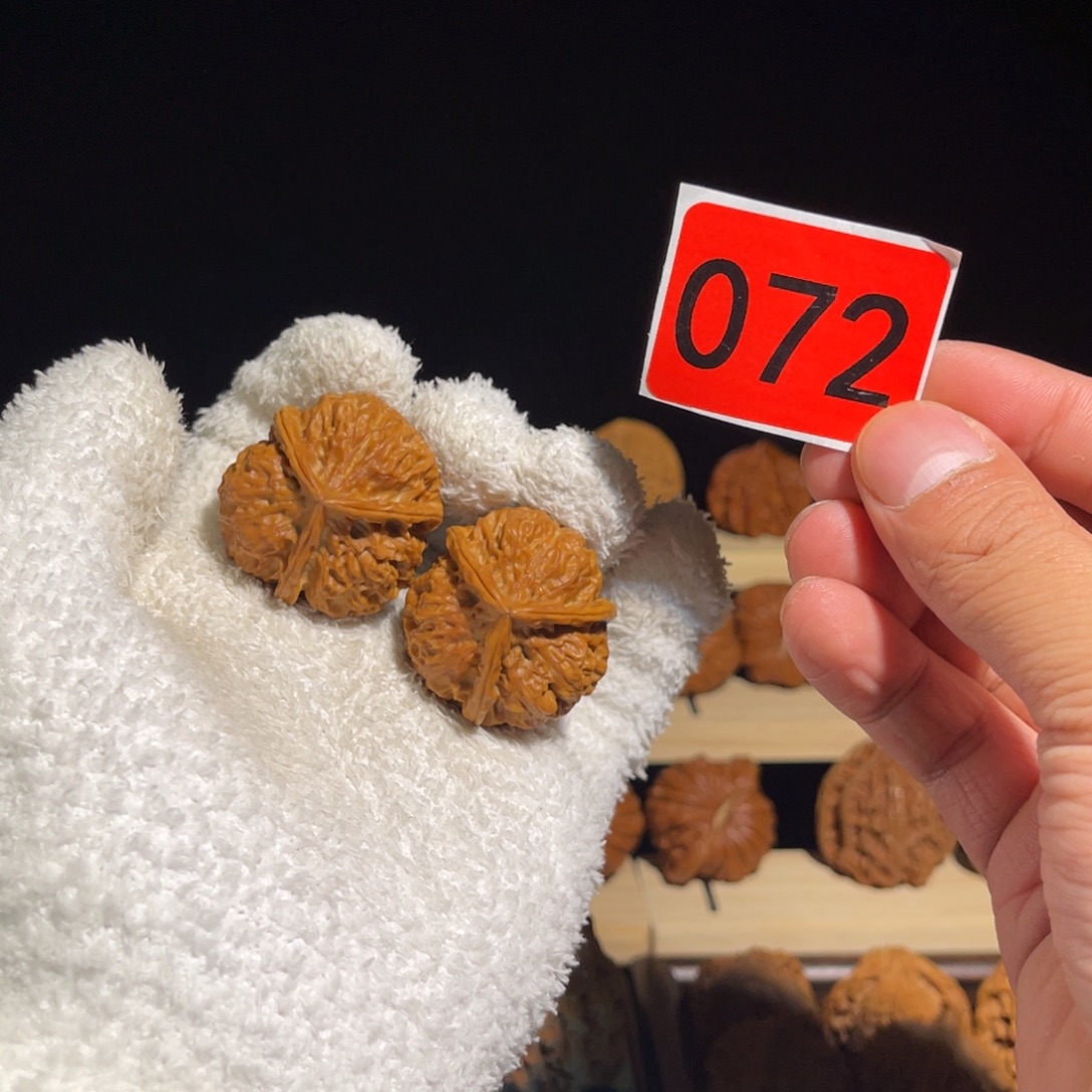 文玩核桃把件36全品铁三棱 072编号