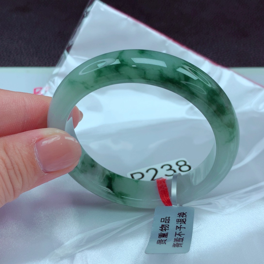 翡翠手镯未镶嵌手镯88