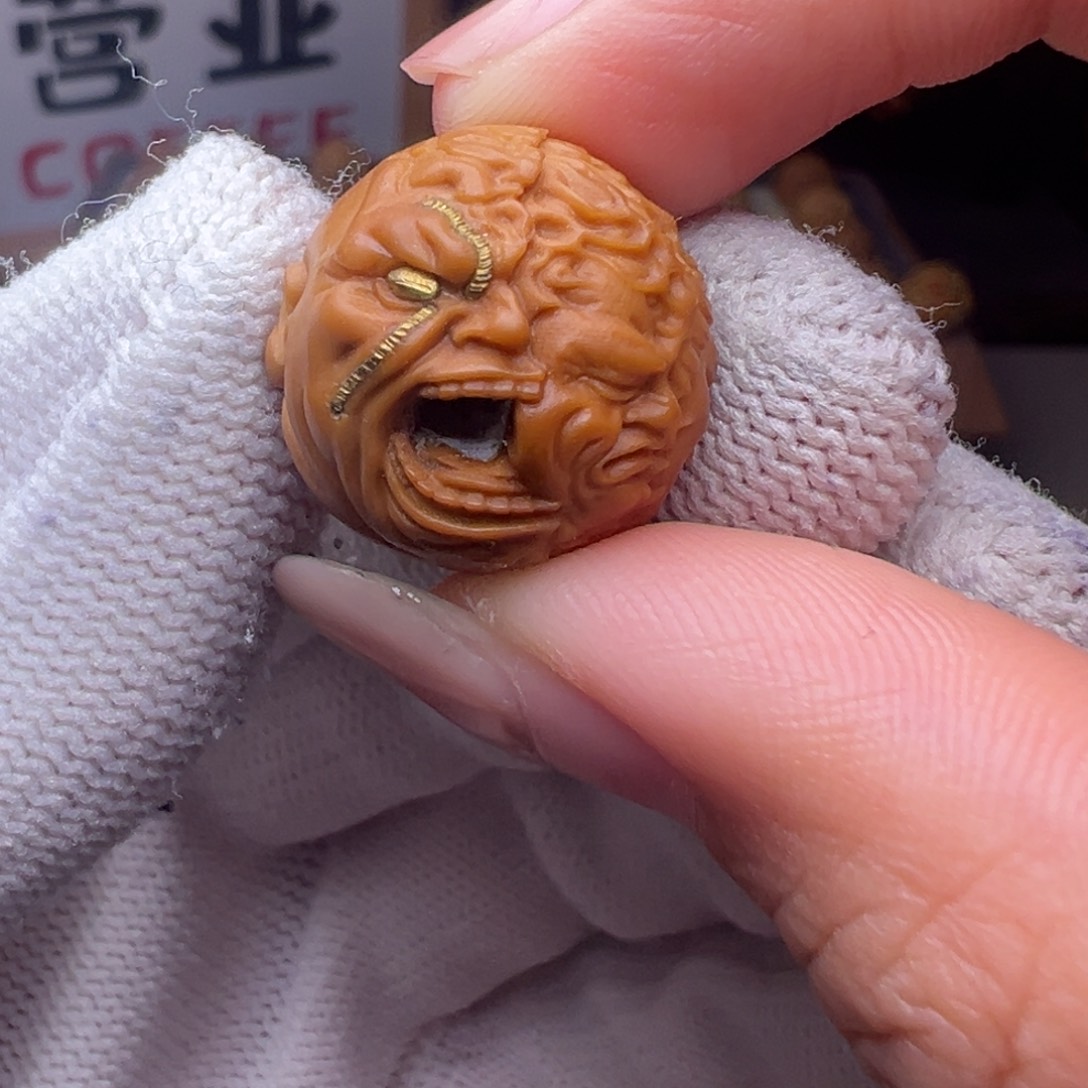把件猴头核桃镶嵌款多面恶僧全品有正常封口线