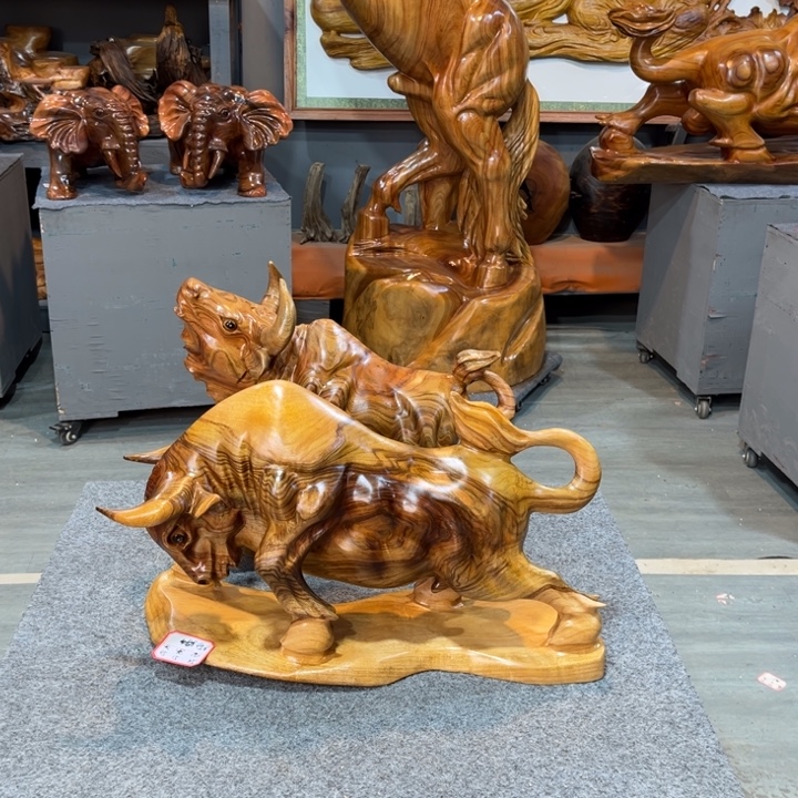 木香樟木牛气冲天2件