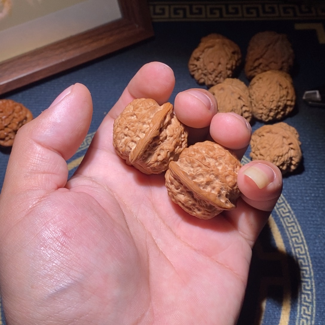 文玩核桃吊坠孙*板血麒麟