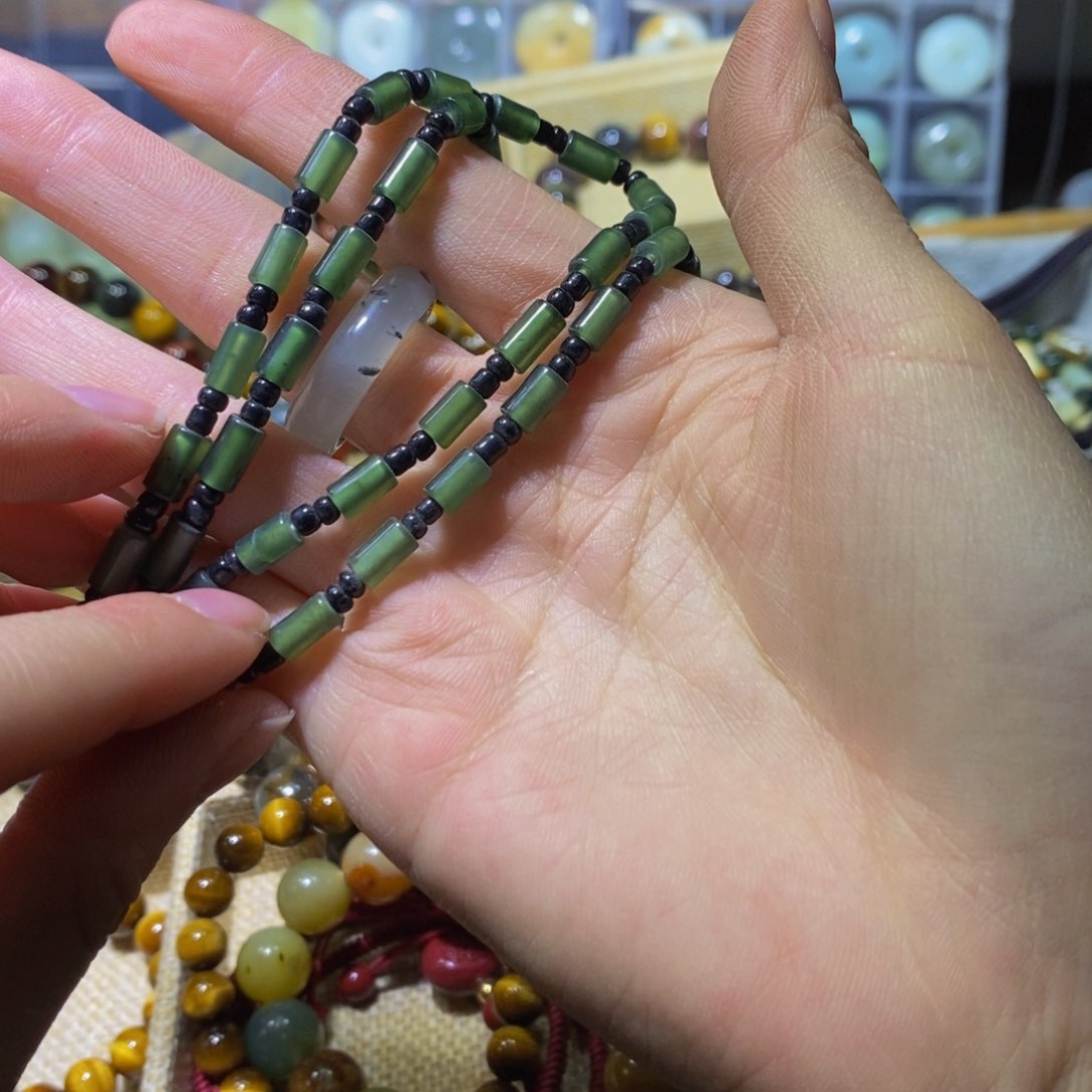 【闪购商品】蛇纹石玉颈饰未镶嵌27