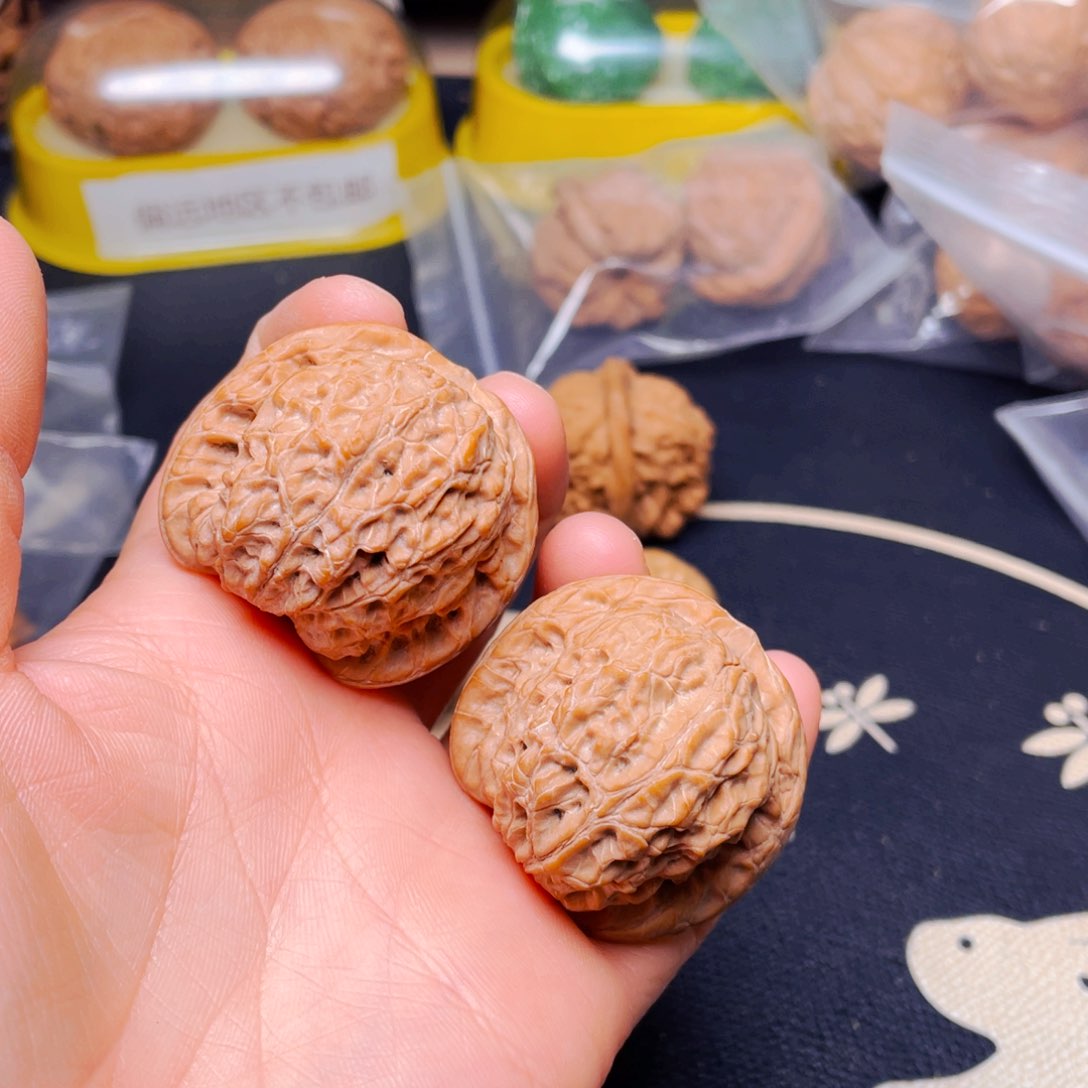 吊坠文玩核桃血麒麟