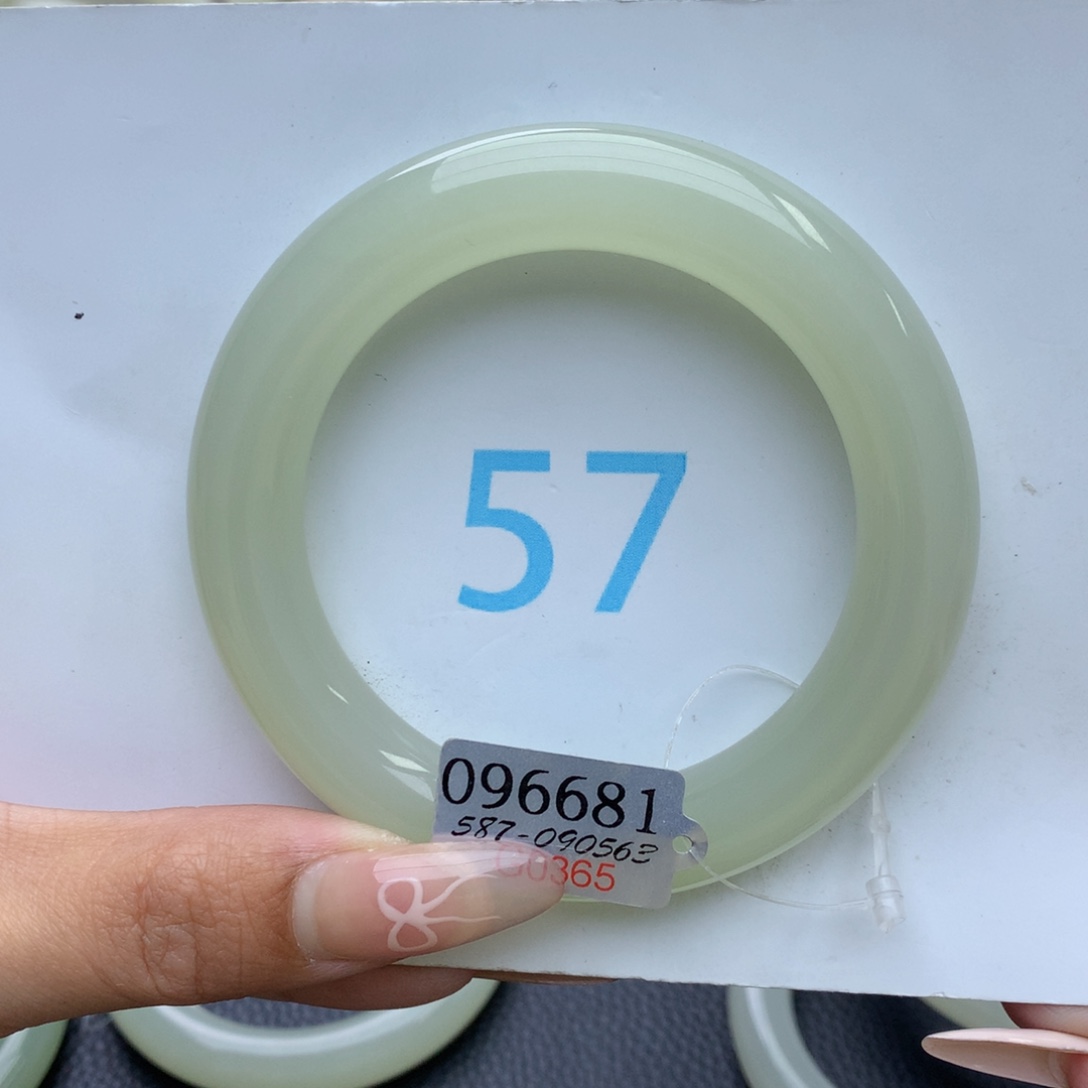 和田玉手镯未镶嵌新*