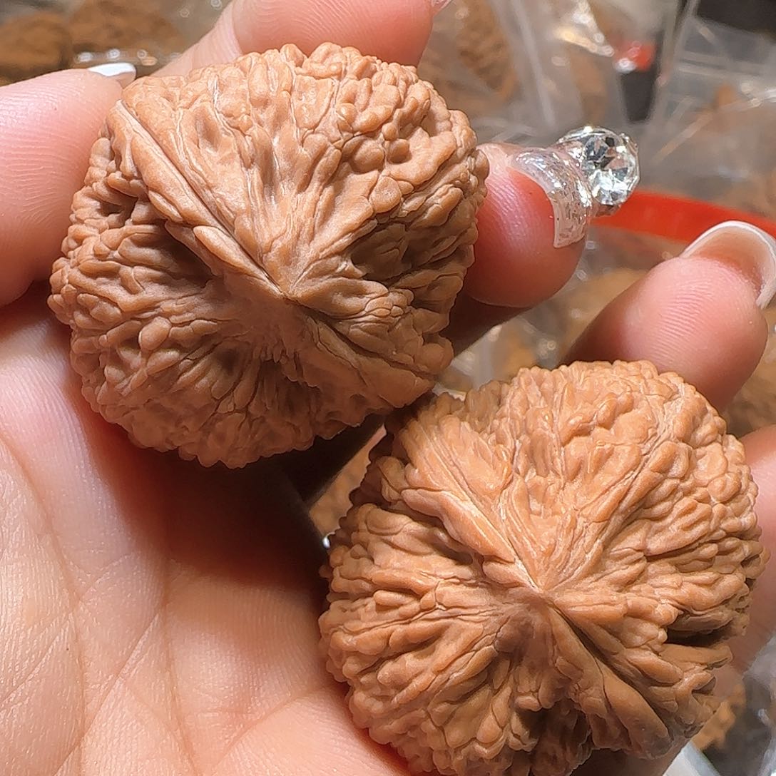 文玩核桃吊坠36-40蒜头全