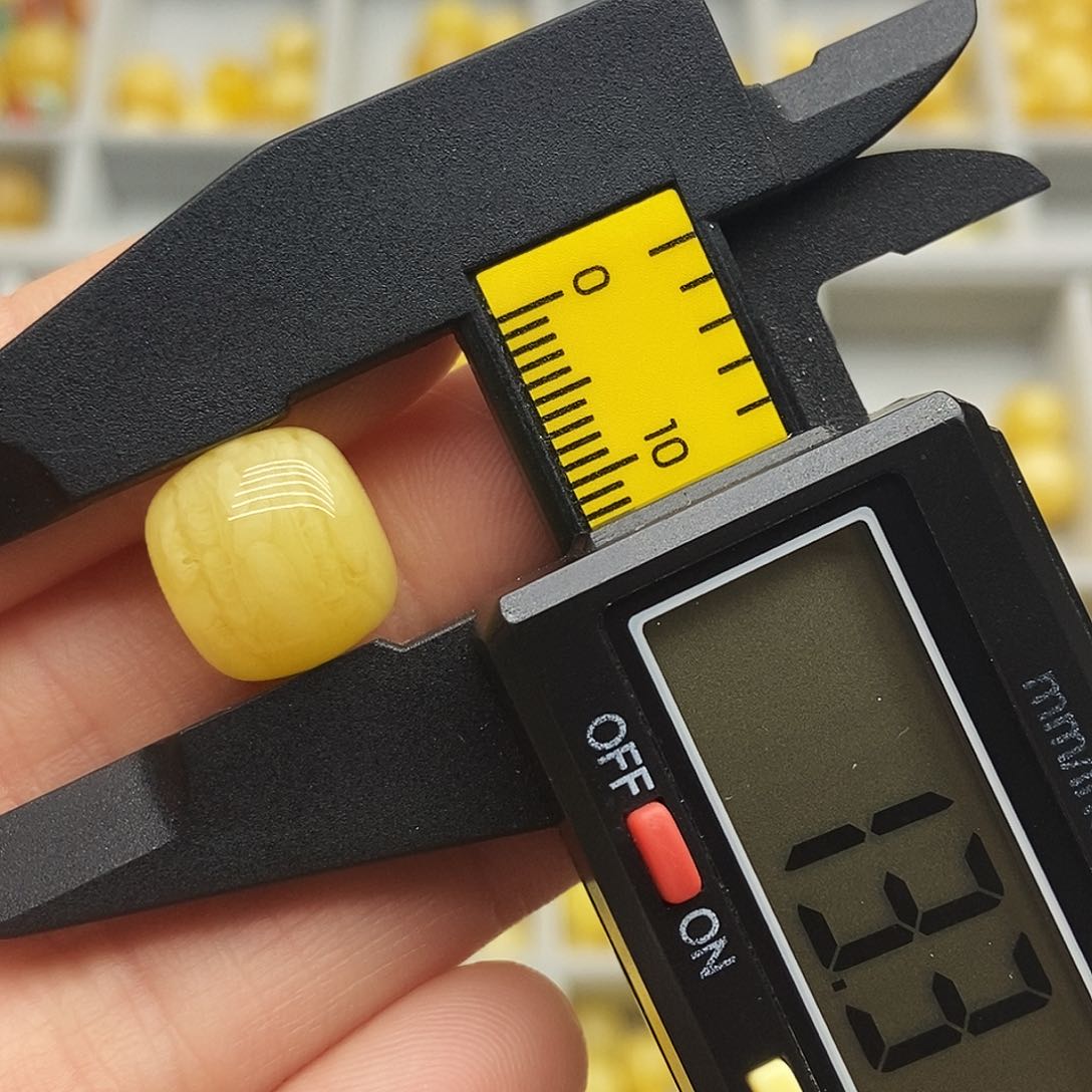 蜜蜡珠宝奇石未镶嵌2336