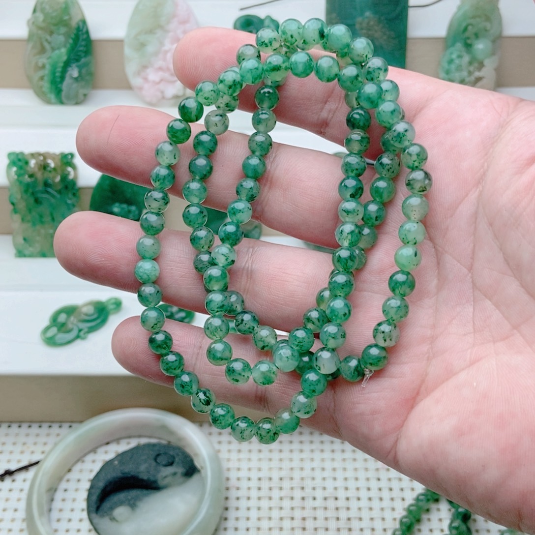 安***于独山玉未镶嵌手串