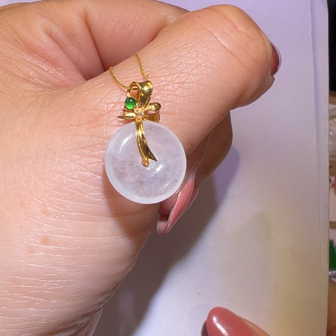 翡翠颈饰18K金镶嵌吊坠