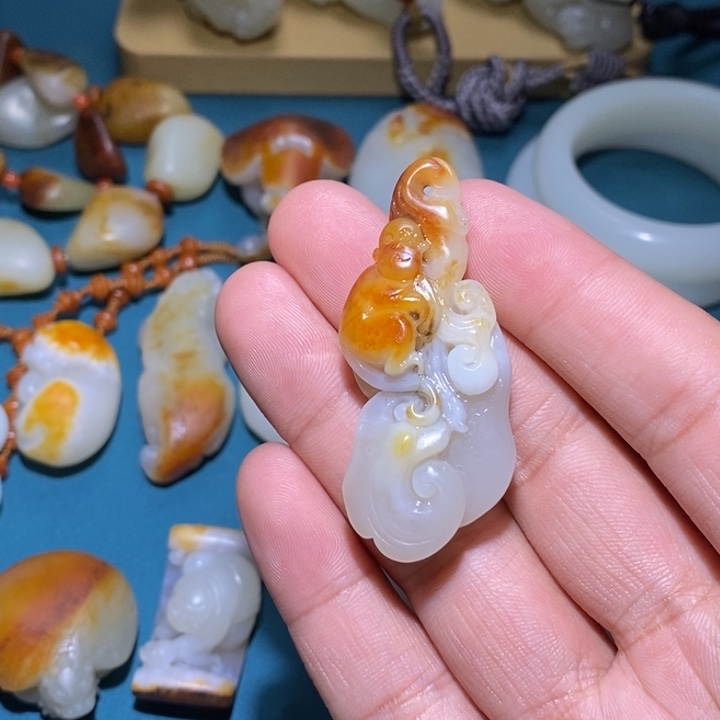 和田玉挂件未镶嵌