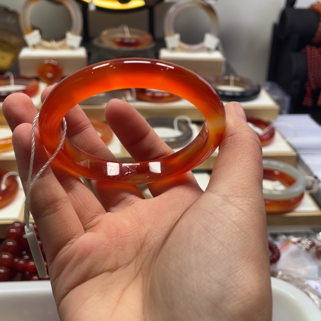 玛瑙/玉髓未镶嵌手镯