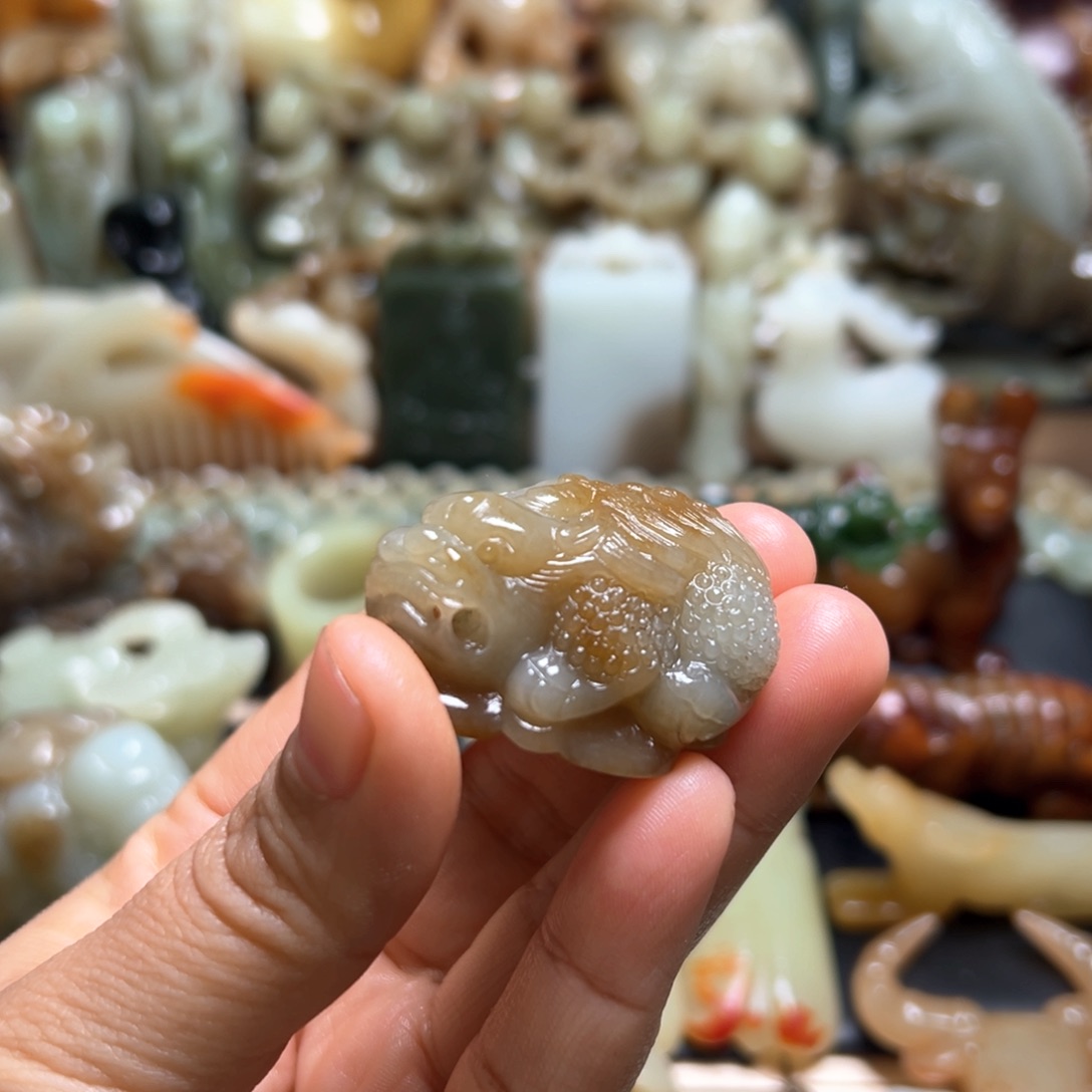 和田玉颈饰未镶嵌海****》