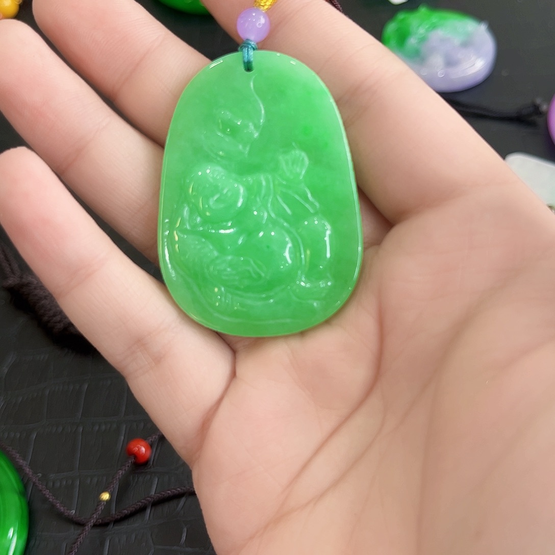 翡翠手镯未镶嵌多样性