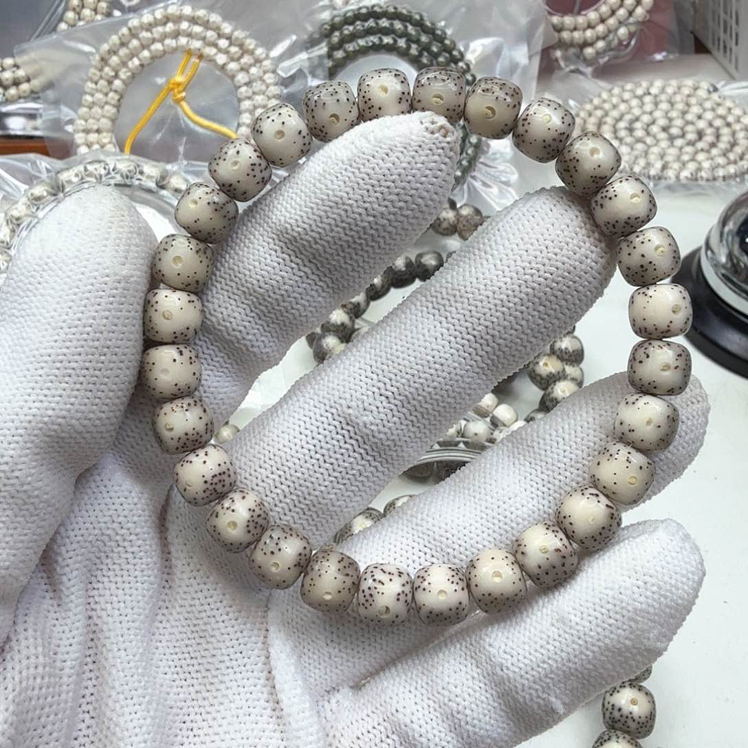 星月菩提吊坠7糯冰一线天8左右