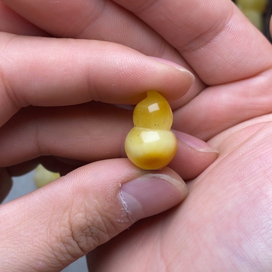 琥珀未镶嵌裸石蜜蜡