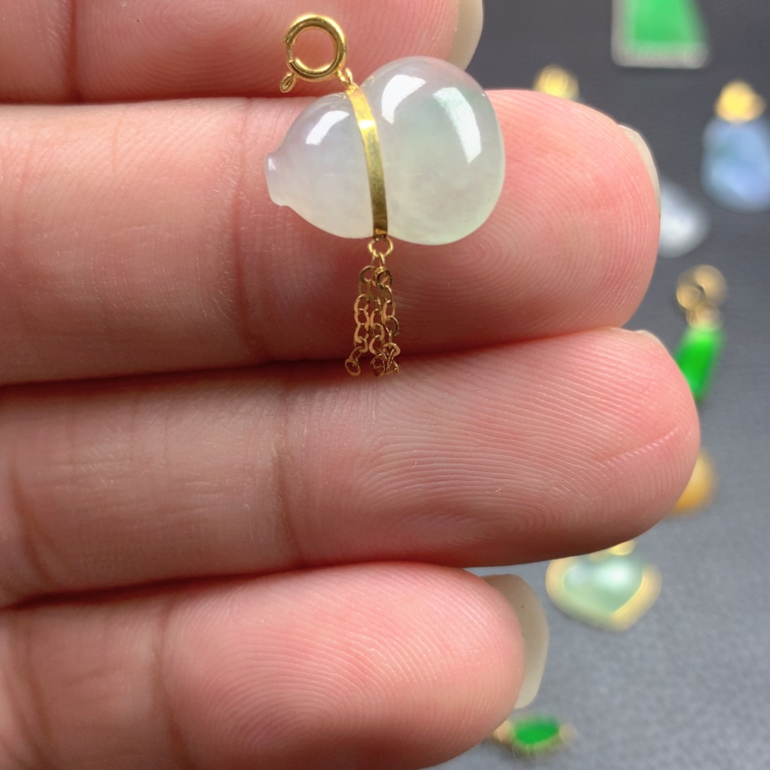 【闪购商品】颈饰18K金镶嵌翡翠翡翠