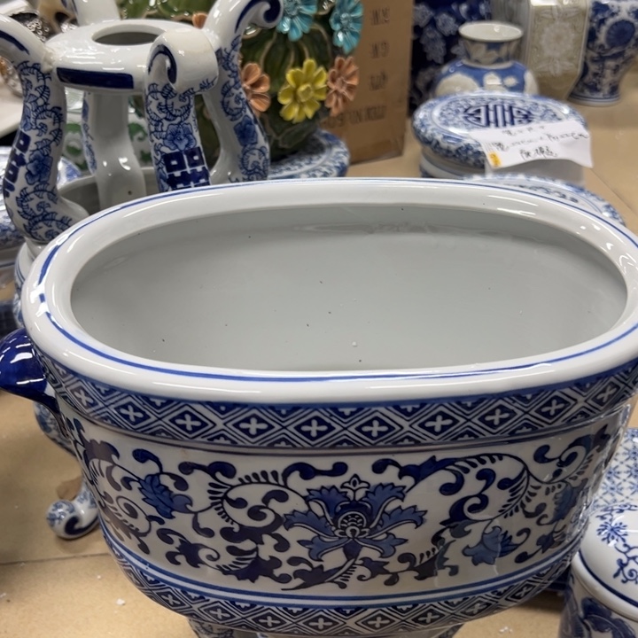 瓷片微瑕。。。。。。。。。。。。。。